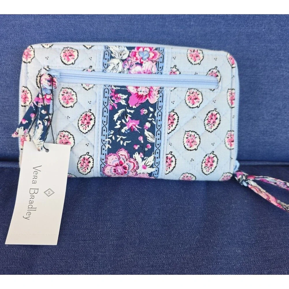 NWT Vera Bradley RFID Turnlock Wallet - Magnifique Leaf Pattern New